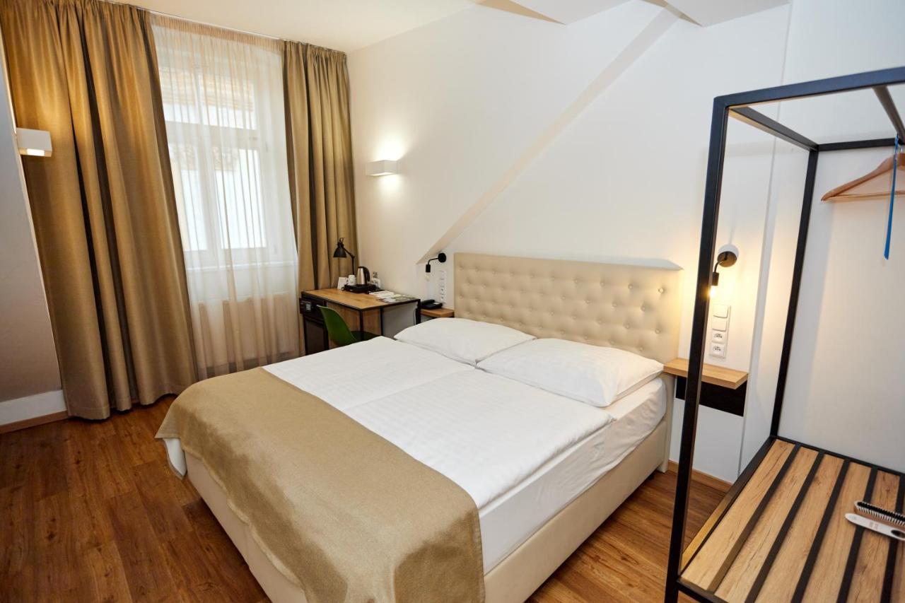Hotel Garden Court Praga Esterno foto