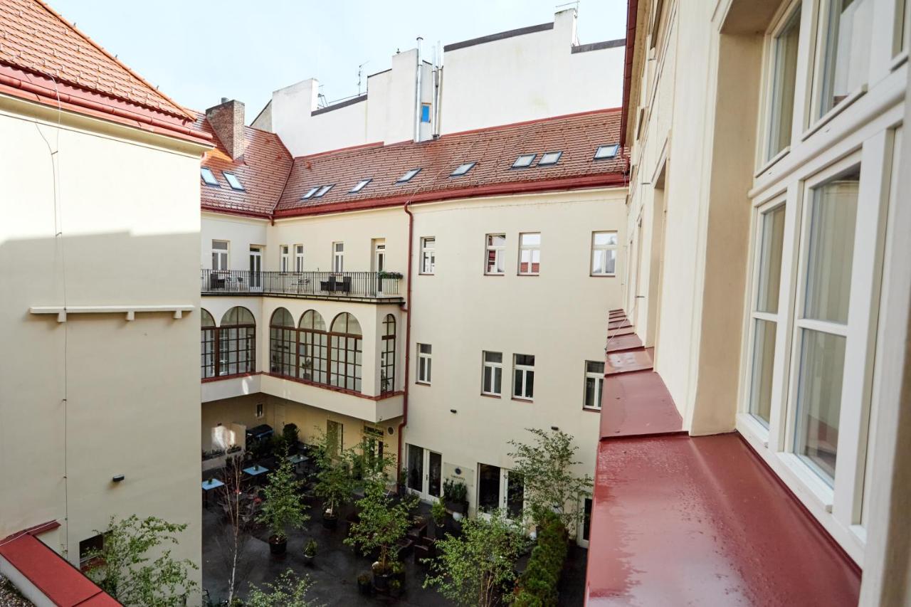 Hotel Garden Court Praga Esterno foto