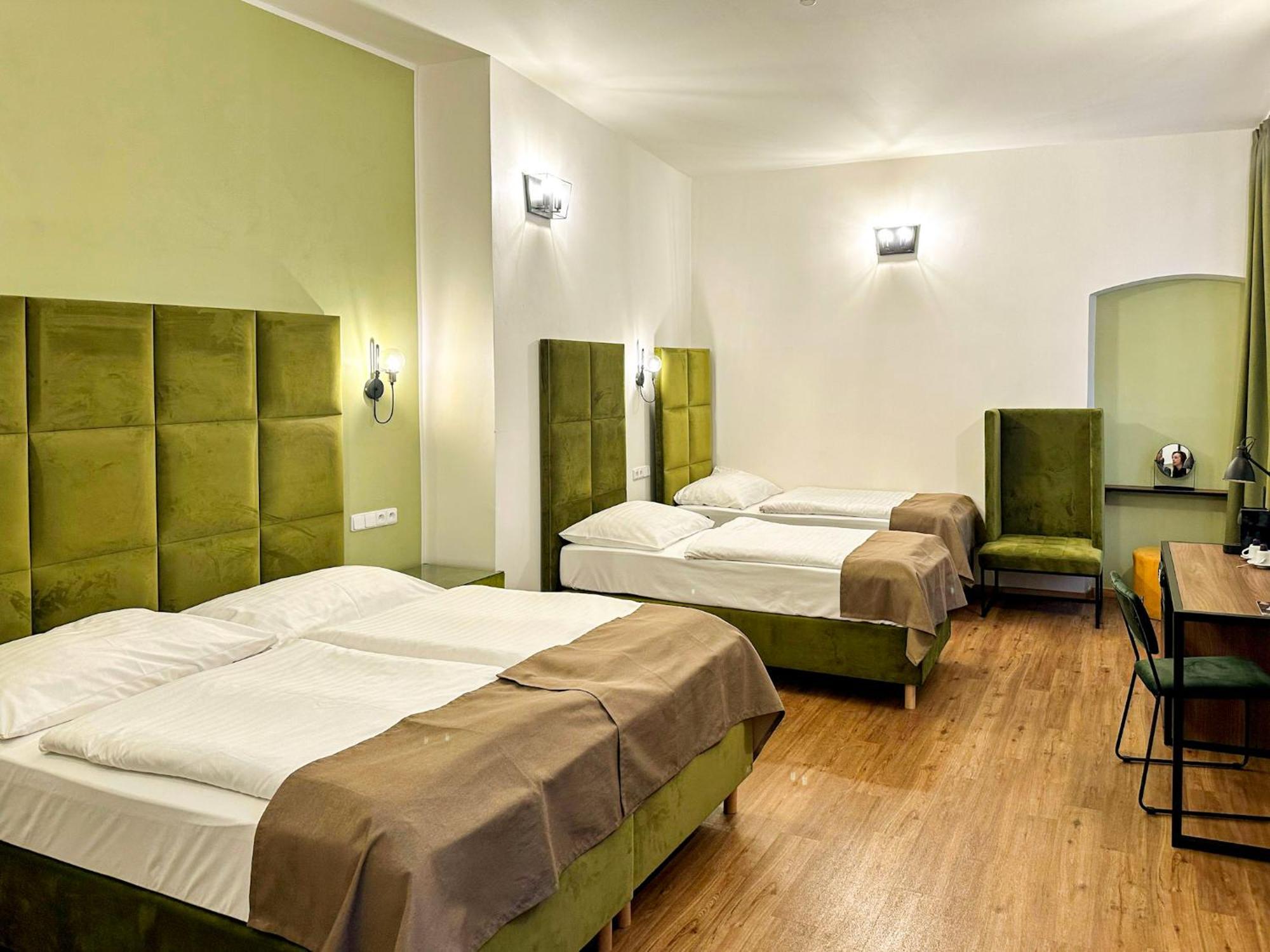 Hotel Garden Court Praga Esterno foto
