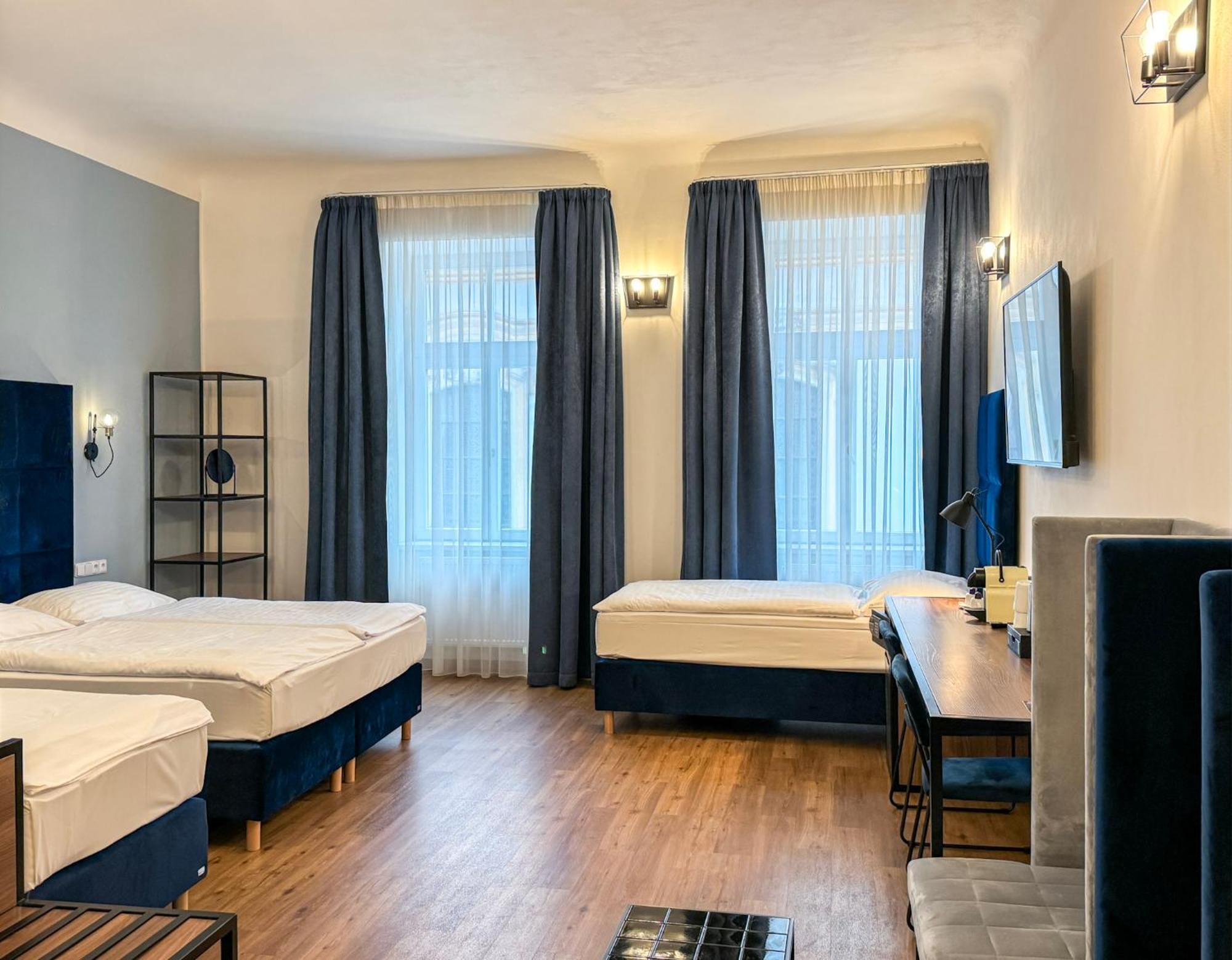 Hotel Garden Court Praga Esterno foto